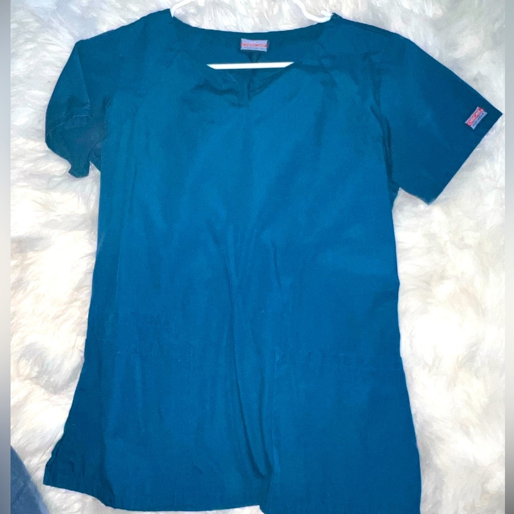 Scrub top